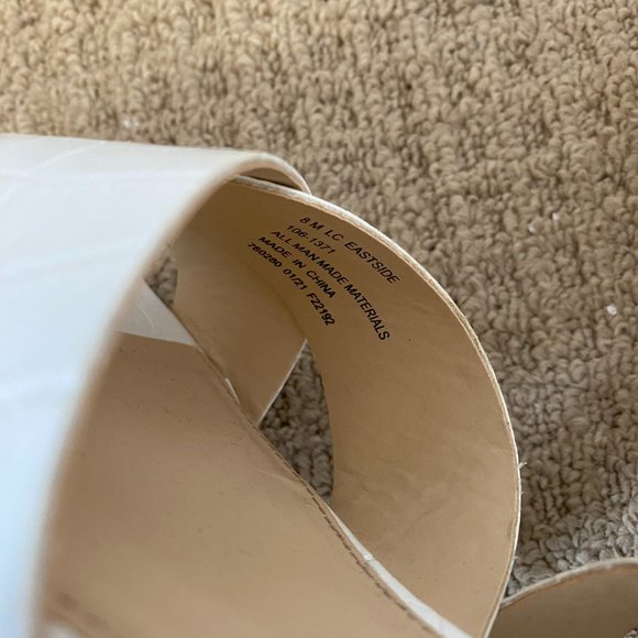 Liz Claiborne Memory Foam White Wedge Almost New with tags - Picture 6 of 6
